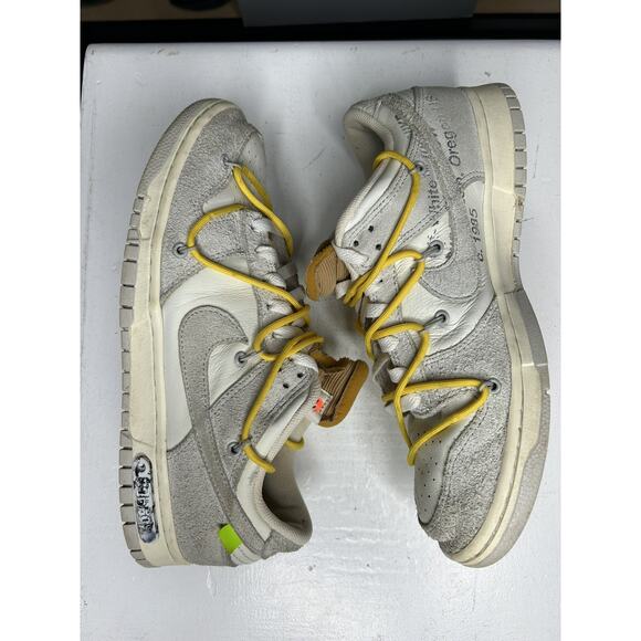 Athletic_Shoes